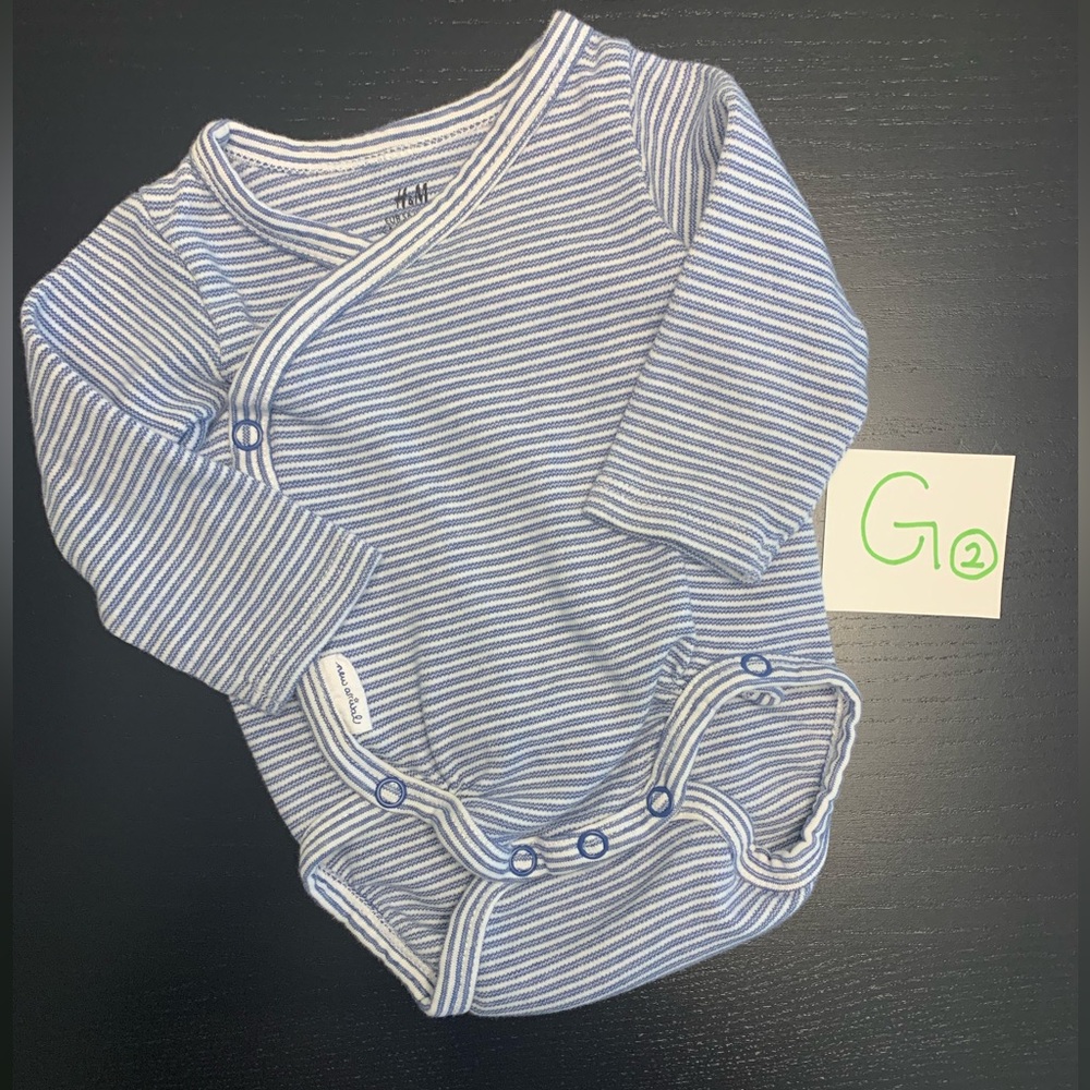 ⭐️2/$5.00⭐️— H&M 1-2m Striped Blue and White Onesie